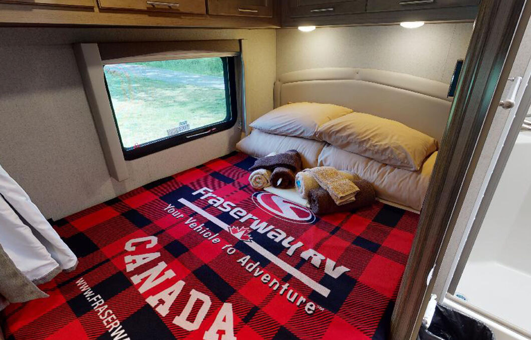 Class C Motorhome-Large (C-Large), , hi-res image number 15